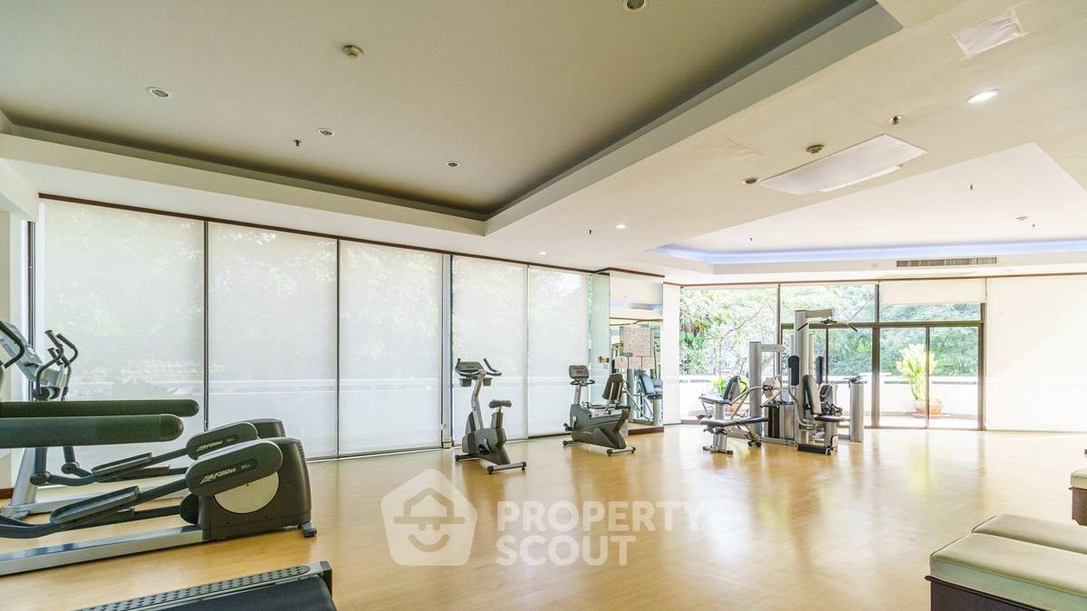 picture 2-BR Condo at Baan Suanpetch Condominium near BTS Phrom Phong (ID 2281583) - 2/11