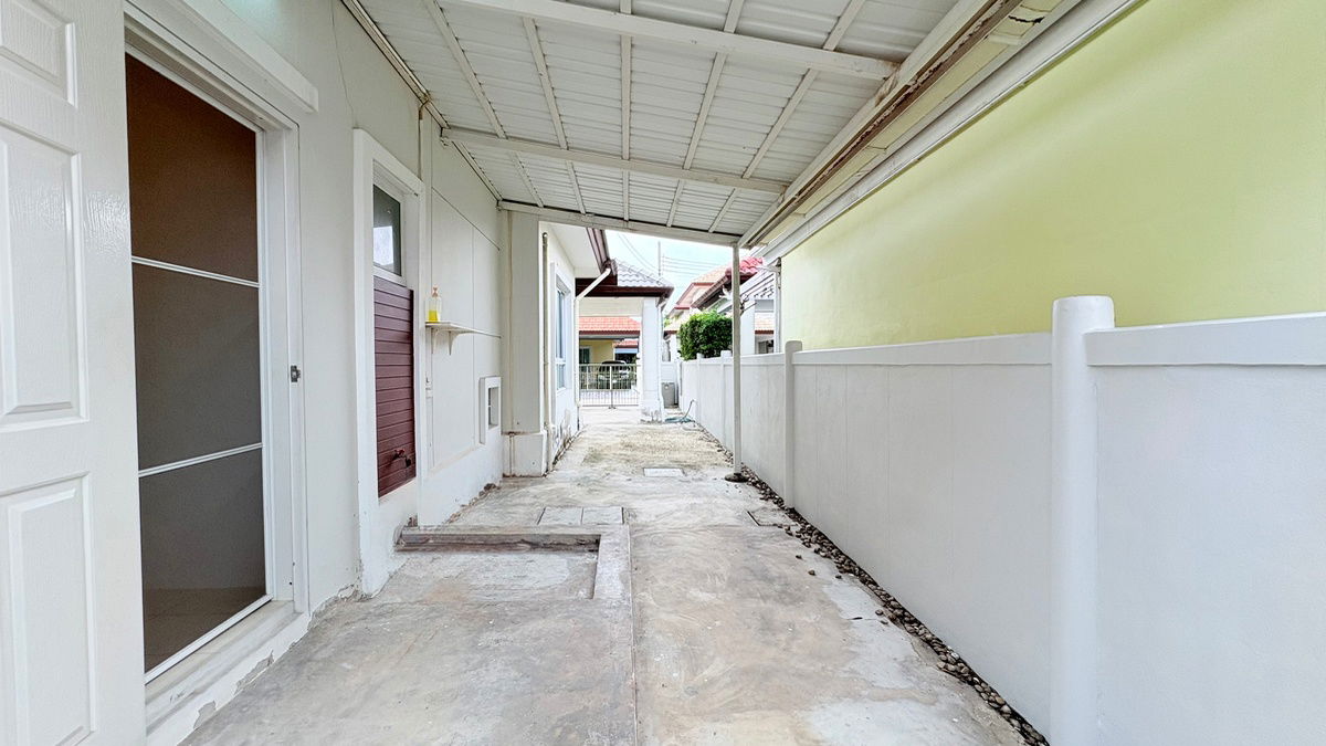 picture 🏡 Corner Single House – Ready Move In ✨Area: 62 sq.wah (≈ 248 m²) 	•	Usable area: 172 sq.m.	4 Bed | 3 Bath, Soi Ram Inthra 65, near Thanommitr Market - 14/15