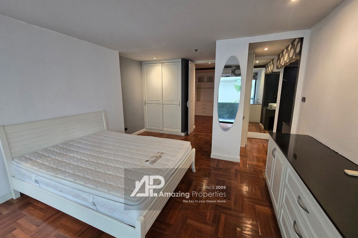 picture 4 bedroom in Sathorn for sale at Bargain price - 15/16