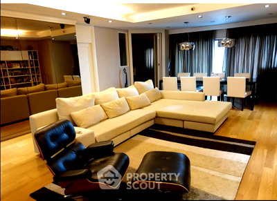 Condos for sale : 3-BR Condo At Sathorn Gardens, 37th-Floor, Near MRT Silom (ID 1139796)