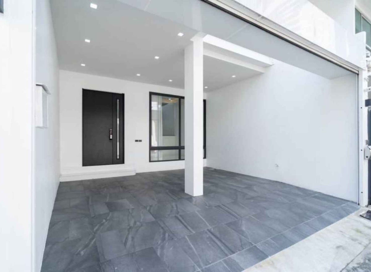 รูป ขาย Townhome 3 ชั้น 25 ตรว ซอยสุขุมวิท 15 ทำเลดี เพียง 1 นาทีถึง #โรงเรียนนานาชาติNIST และ 5 นาที ถึง BTS อโศก  - รูปที่ 17/18