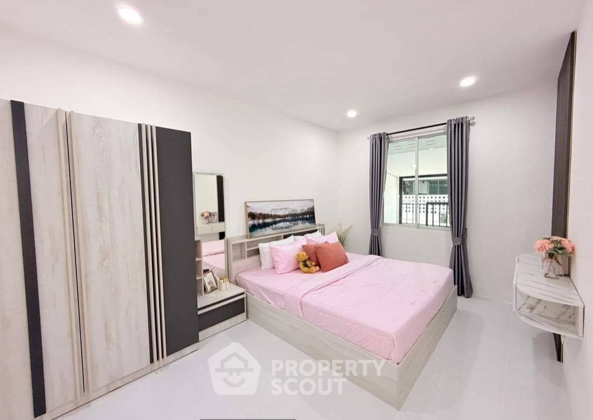 รูป บ้าน 3-ห้องนอน ใกล้ พัทยาตะวันออก (ID 2280642) - รูปที่ 2/14