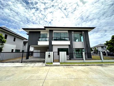 บ้านเดี่ยว นนทบุรี : ขายบ้านเดี่ยว 2 ชั้น โครงการชีวารมย์ นครอินทร์ ที่ดิน 94.5 ตรว. ที่ดิน 94.5 ตารางวา แบบบ้าน Sierra พื้นที่ใช้สอย 290 ตารางเมตร 4 ห้องนอน