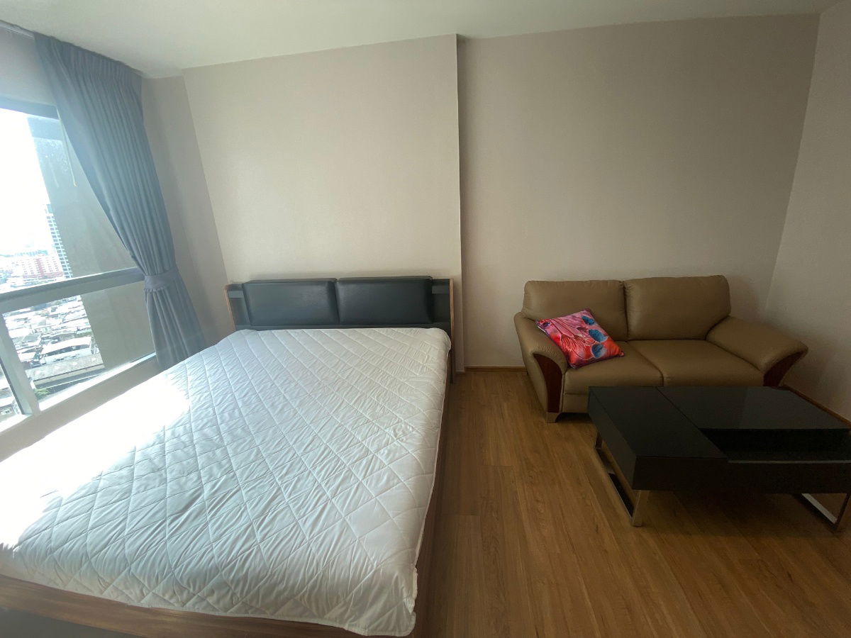 picture FUSE CHAN-SATHORN 21th Flr Pool View to let - 3/11