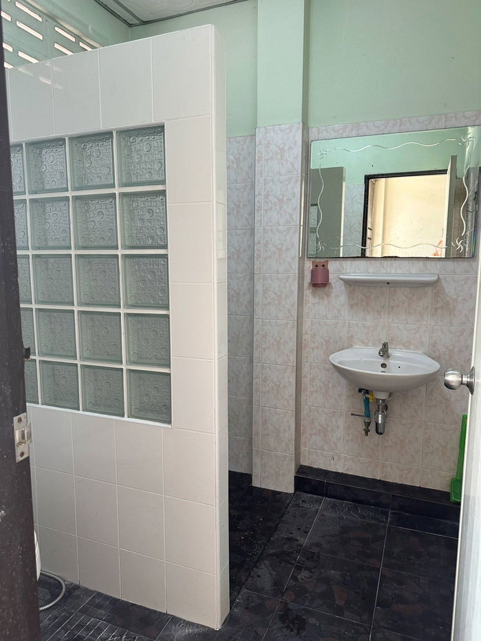 รูป ขาย ทาวน์เฮ้าส์สองชั้น นาคนิวาส 21 แยก2-3  ในรคาเพียง 3.39 ล้านบาท  - รูปที่ 3/5