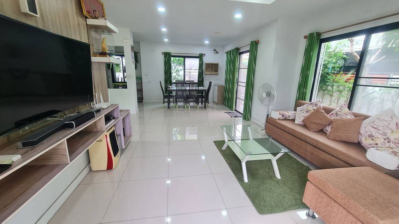 รูป ขายบ้านเดี่ยวมือสอง โครงการมณีรินทร์ ไพรเวซี่ ศรีราชา ชลบุรี  - รูปที่ 2/10