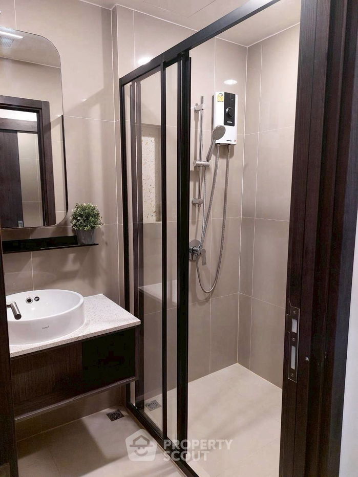picture 1-BR Condo at XT Huaikhwang near MRT Huai Khwang (ID 2280560) - 9/14
