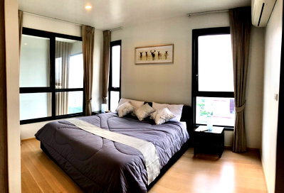คอนโดให้เช่า : For Rent Condo HQ Thonglor duplex corner unit fully furnished (S15-11701)