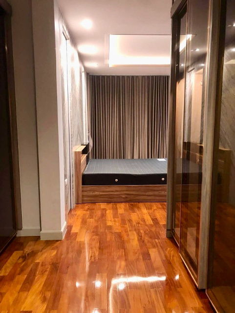 picture code : B219 Grand Bangkok Boulevard Sathorn - 8/11