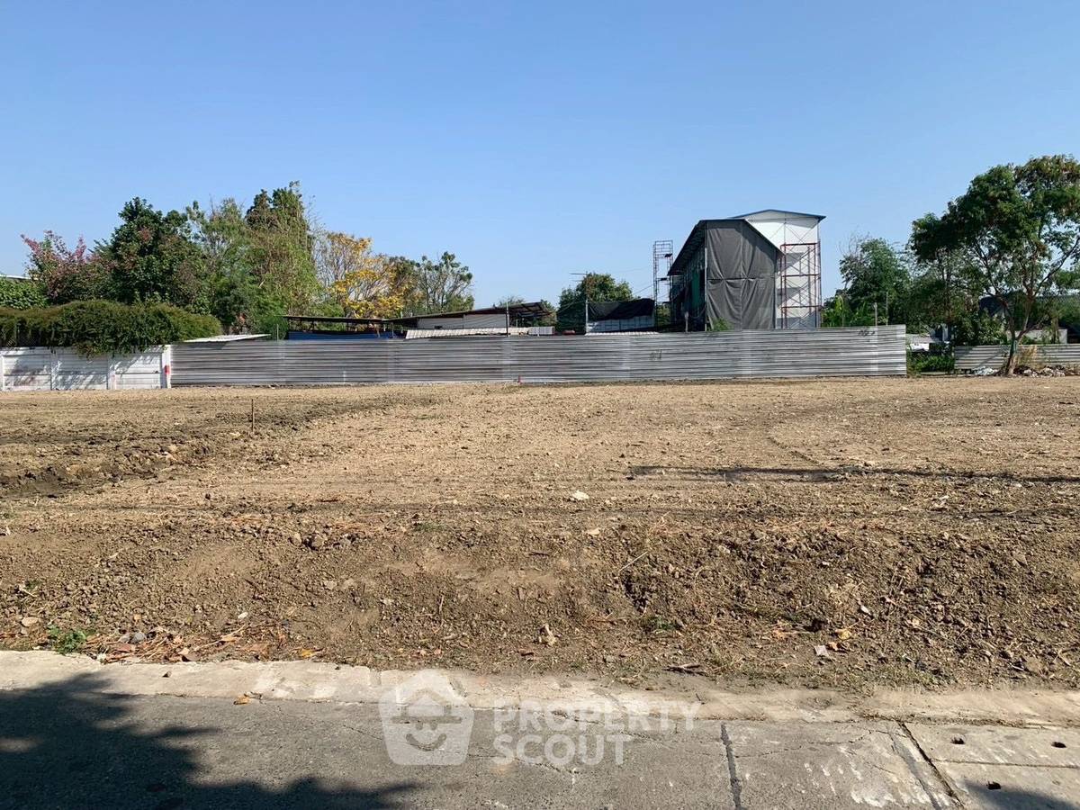 picture 2,800 m² Land for Rent close to Lasalle (ID 2281879) - 3/11