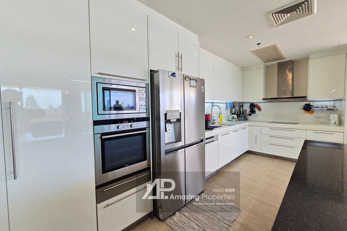 รูป Asoke Penthouse with Benchakitti Park Views - รูปที่ 9/14