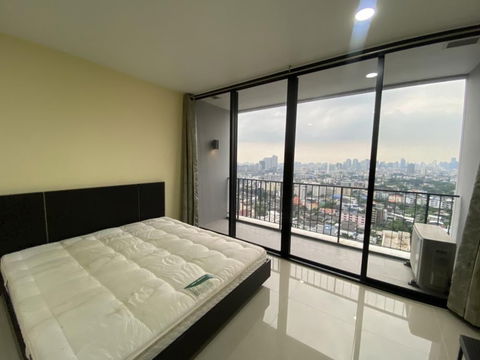 Forrent The issara ladprao near mrt Ladprao