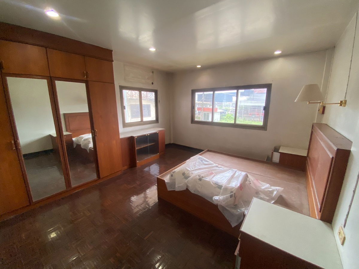 รูป ขายบ้าน 2 ชั้น หลังใหญ่พื้นที่กว้าง เมืองอุดรธานี  (H2SS-316) - รูปที่ 9/18