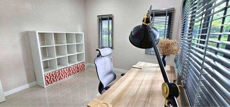 5-bed house for rent, 450 sqm, 114 sq wah, Setthasiri Krungthep kreetha 2