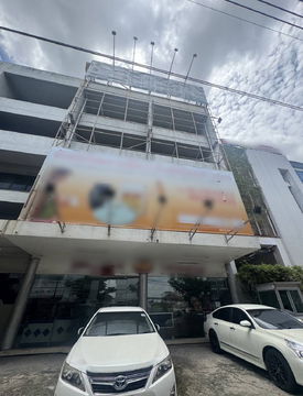 ET93093 - For Sale :  Prime 1,200 sq.m. Commercial Building with Dual Access (Rama 9 & Soi Mooban Seri 7) 