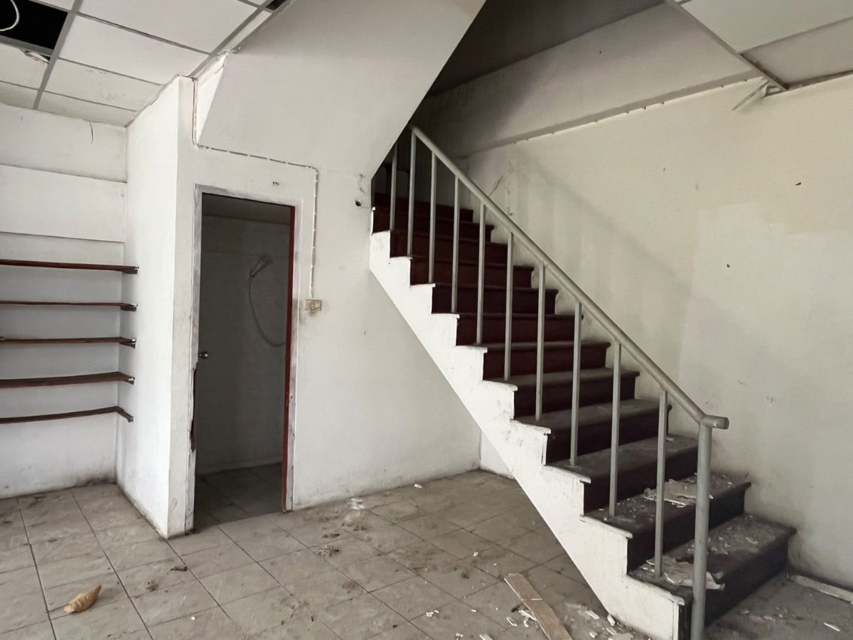 รูป ขายโรงงานพร้อมสำนักงาน 3 ชั้น เนื้อที่ 2-3-82 ไร่ ตำบลอ้อมน้อย อ. กระทุ่มแบน จ. สมุทรสาคร - รูปที่ 37/42