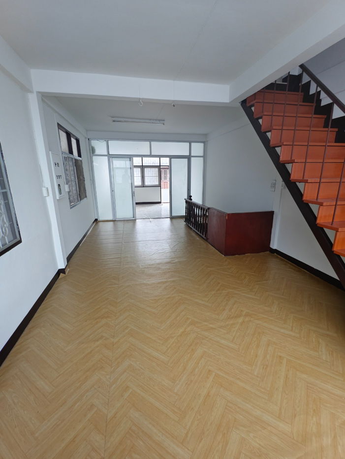 รูป White&Brown House 4 นอน 3 น้ำให้เช่า CBD ย่านสาทร ถนนนราธิวาสราชนครินทร์ ถนนสาธุประดิษฐ์ BTS ช่องนนทรี  - รูปที่ 14/18