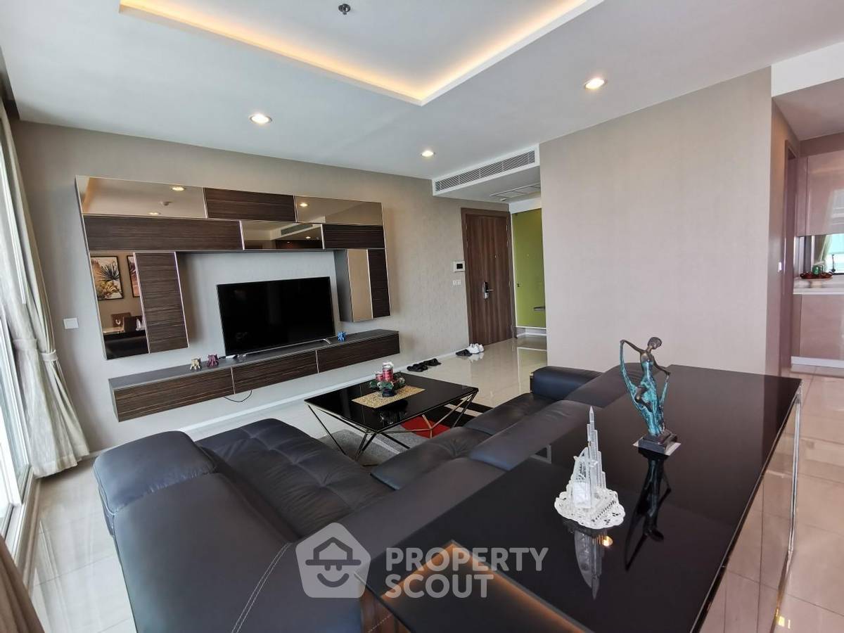 picture 3-BR Condo at Menam Residences in Wat Phraya Krai (ID 904276) - 4/16