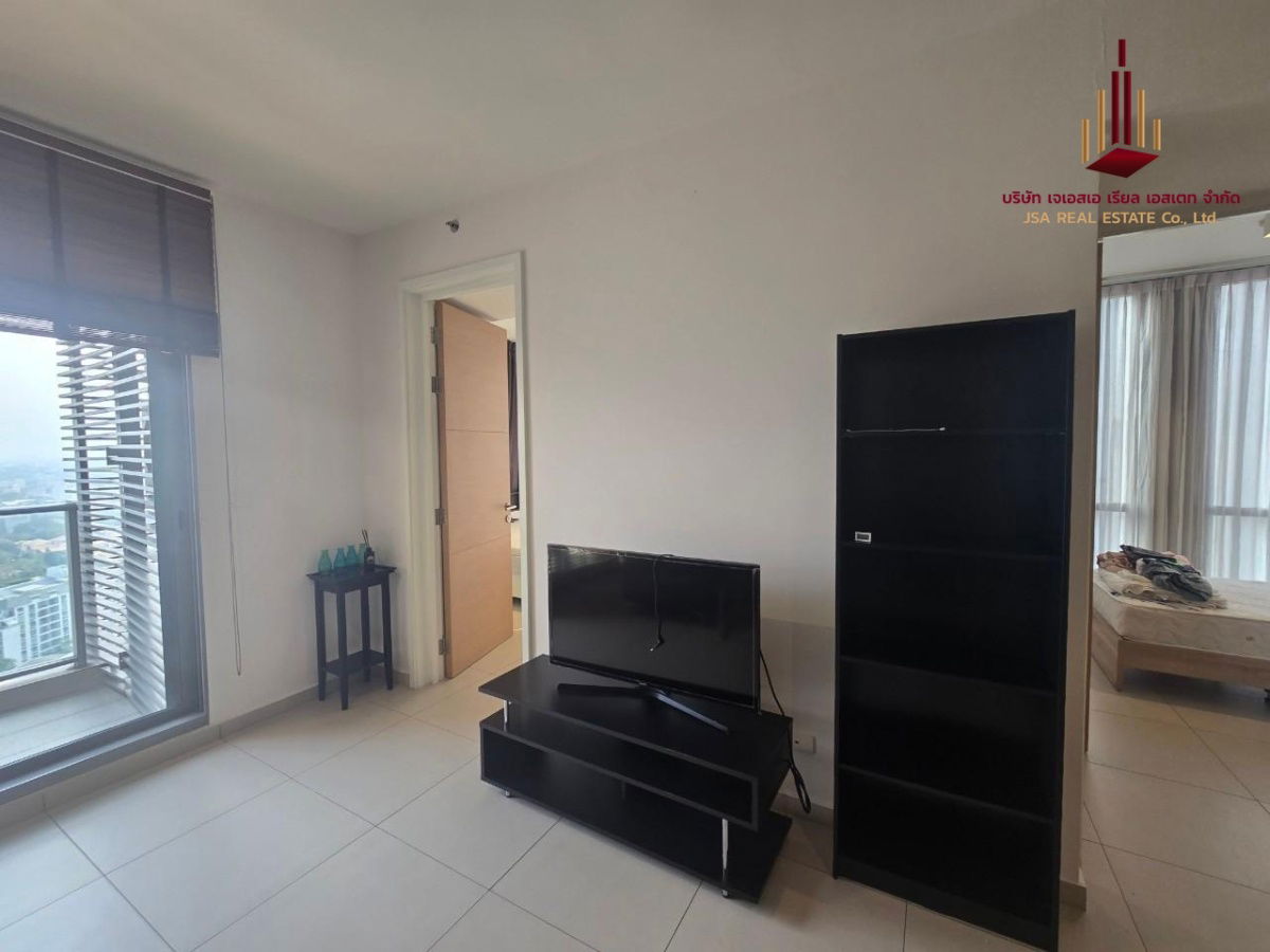 picture ✨ For Rent: The Lofts Ekkamai Condo ✨ 💰 Only 45,000 THB/month - 2/10
