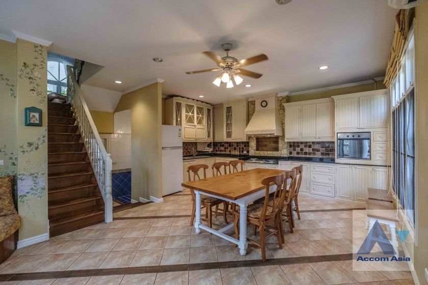 picture 🔼🔽 AccomA 📩  4 BR Townhouse @Fantasia Villa 2 (AA21035) - 9/20