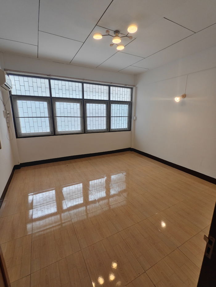 รูป White&Brown House 4 นอน 3 น้ำให้เช่า CBD ย่านสาทร ถนนนราธิวาสราชนครินทร์ ถนนสาธุประดิษฐ์ BTS ช่องนนทรี  - รูปที่ 6/18