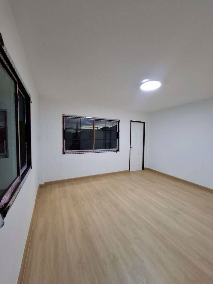picture 2-story semi-detached house for sale, Phra Pin Village 5 (Ekachai 109) Land area 25.5 square wah, 3 bedrooms 2 bathrooms - 7/10