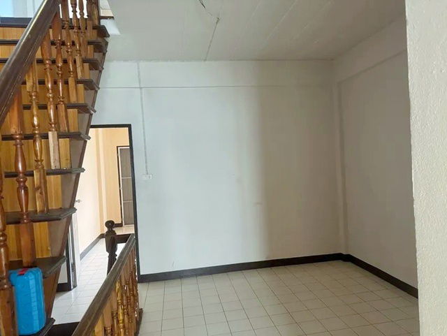picture KMUTNB 2.5 km. MRT Bang O 1.6 km. Townhouse for rent 3-storey 18sq.wa. 220sq.m. 4 bed 3 bath - 7/8