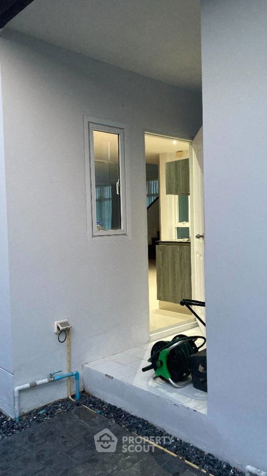 picture 4-BR House in Saphan Sung (ID 1111849) - 33/70