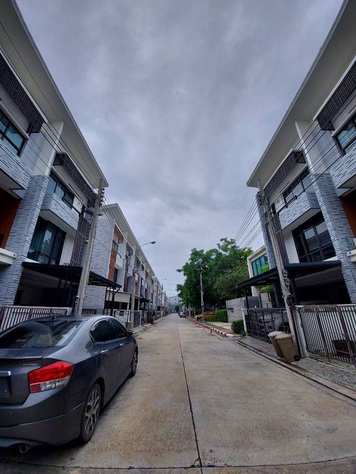 picture Townhome for rent at Plex Bangna - 1/10