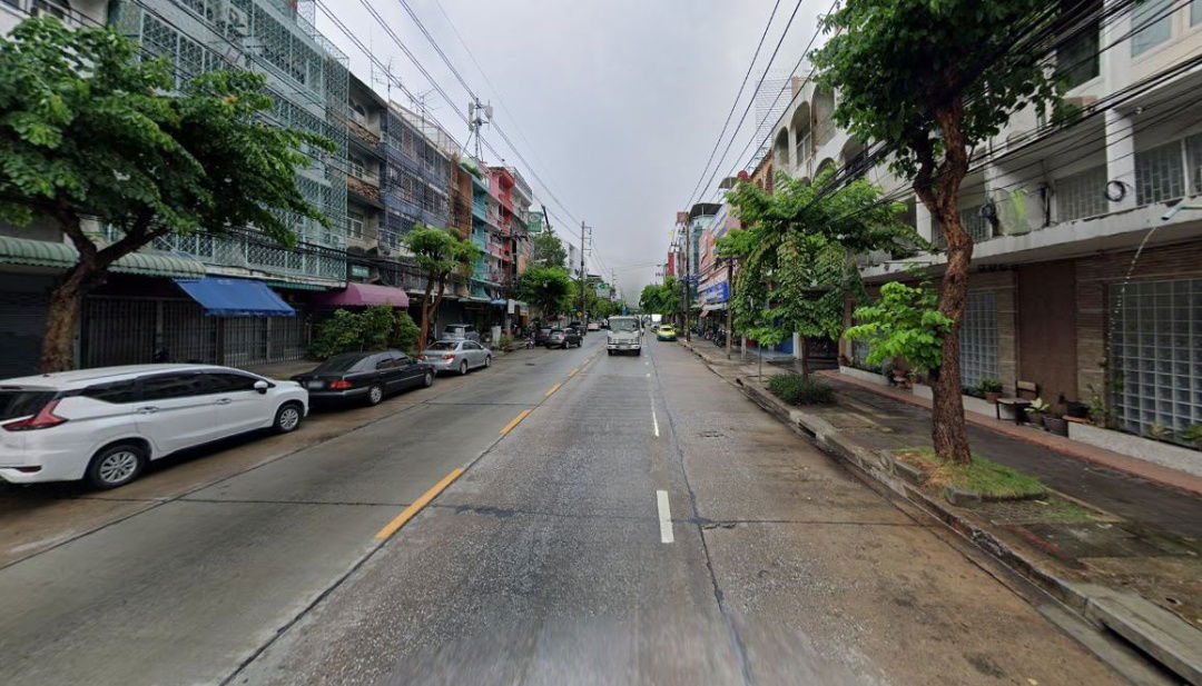 รูป ขายที่ดินพร้อมสิ่งปลูกสร้าง ซอยสาธุประดิษฐ์ ใกล้โรงเรียนนานาชาติคิงส์คอลเลจ - รูปที่ 3/4