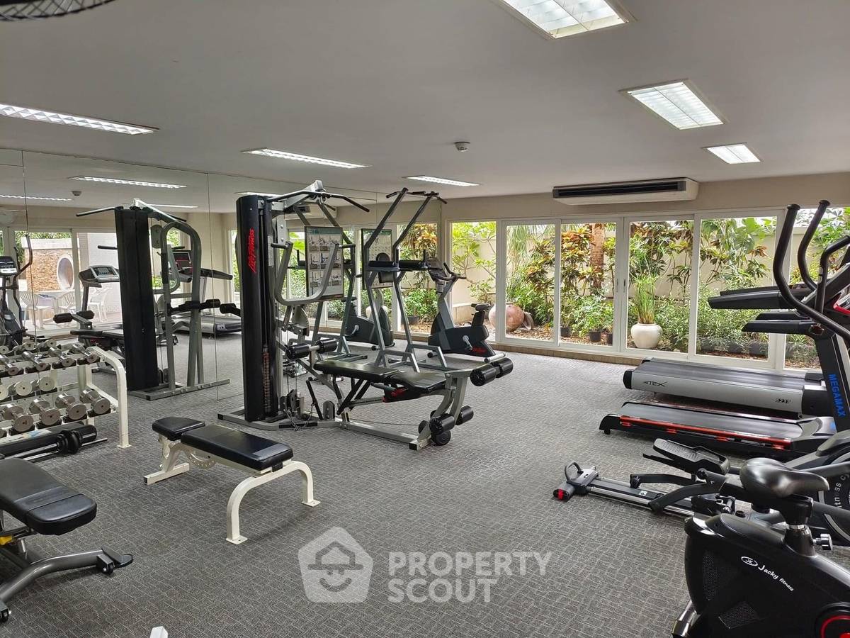 picture 1-BR Condo at Baan Siri Sathorn Condominium near MRT Khlong Toei (ID 647186) - 7/8