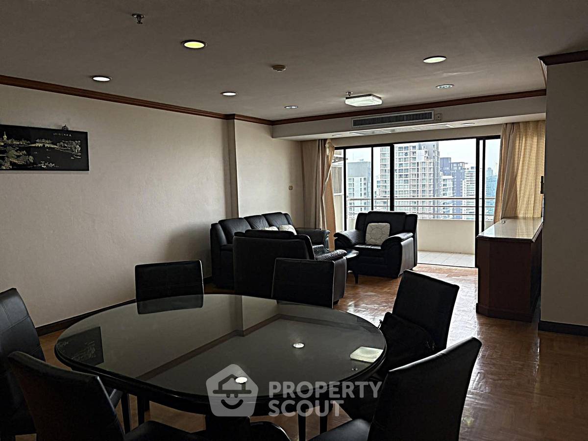 picture 3-BR Condo at Top View Tower Condominium near BTS Thong Lor (ID 2100842) - 11/19