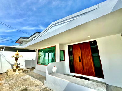 Houses for sale Ladprao 48, Chokchai 4, Ladprao 71 : H2502 Fully Furnished Single-Detached House for Sale in Ladprao-Wang Hin Area – With Tenant