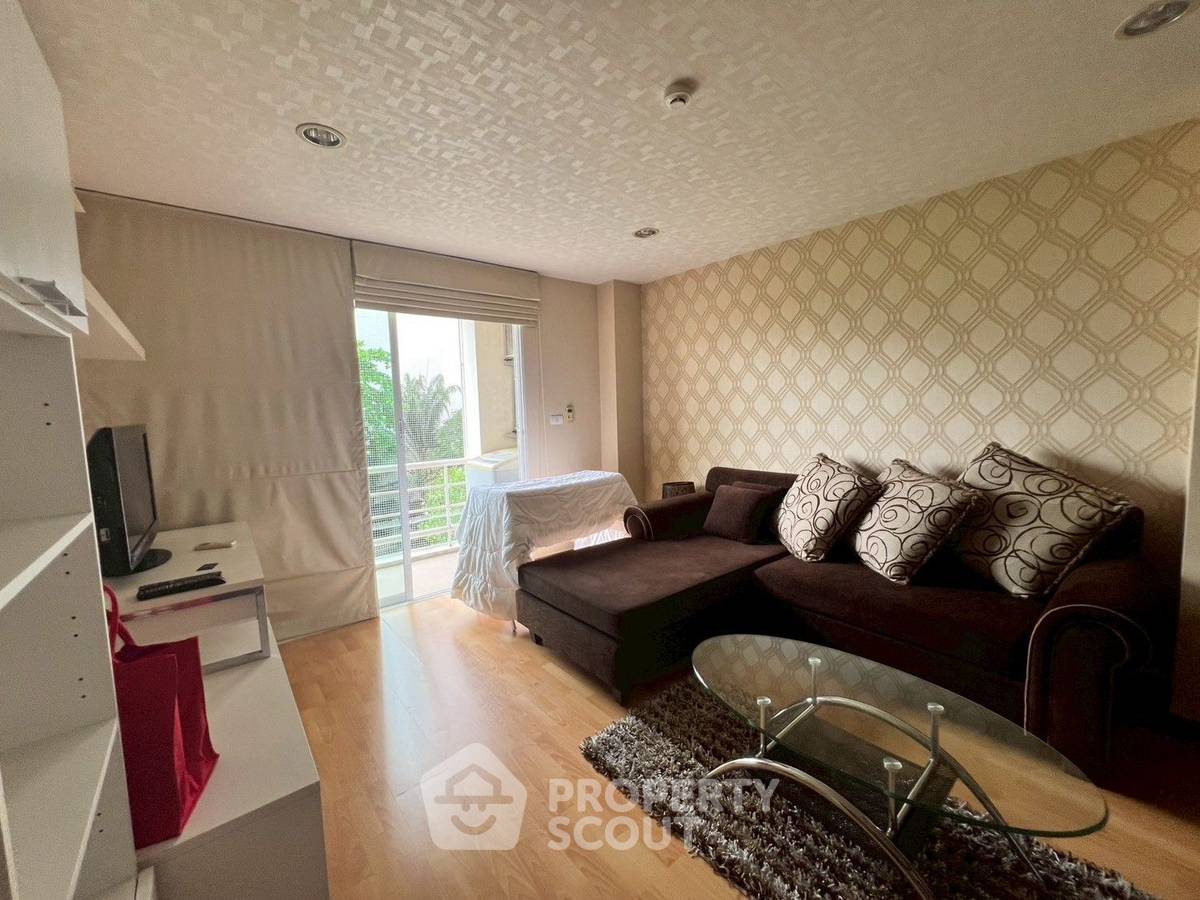 picture 1-BR Condo at The Amethyst Sukhumvit 39 near BTS Phrom Phong (ID 2086968) - 1/15