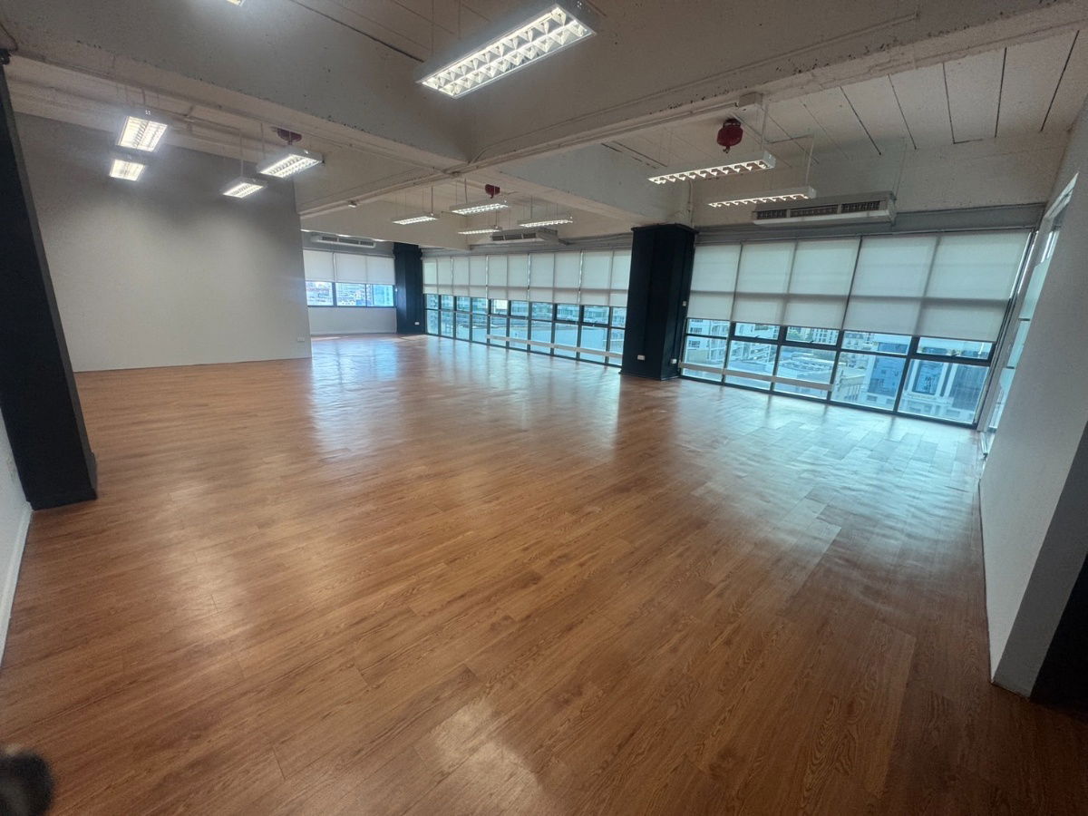 picture Office for rent (Thonglor) approximately 700 meters from BTS Thonglor Station. - 3/7