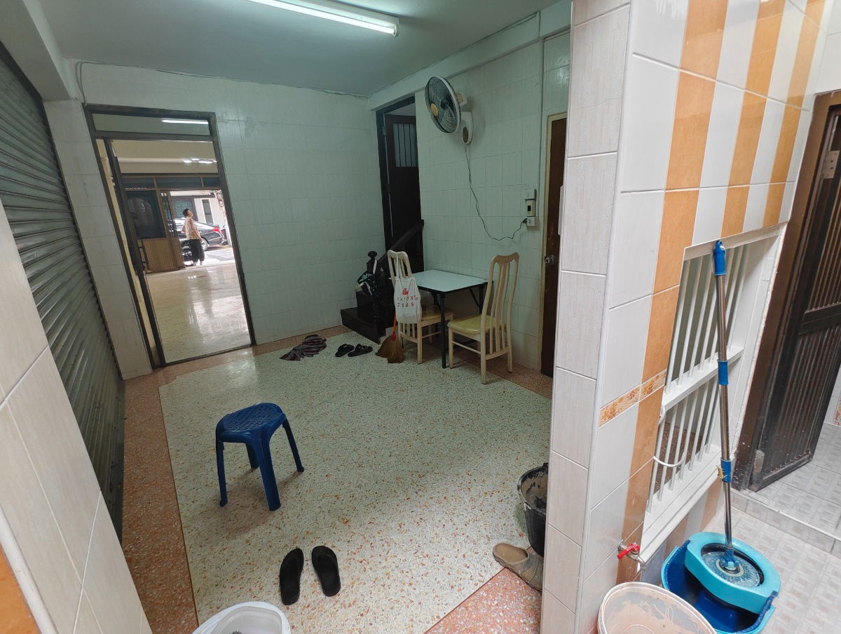 รูป White&Brown House 4 นอน 3 น้ำให้เช่า CBD ย่านสาทร ถนนนราธิวาสราชนครินทร์ ถนนสาธุประดิษฐ์ BTS ช่องนนทรี  - รูปที่ 9/18