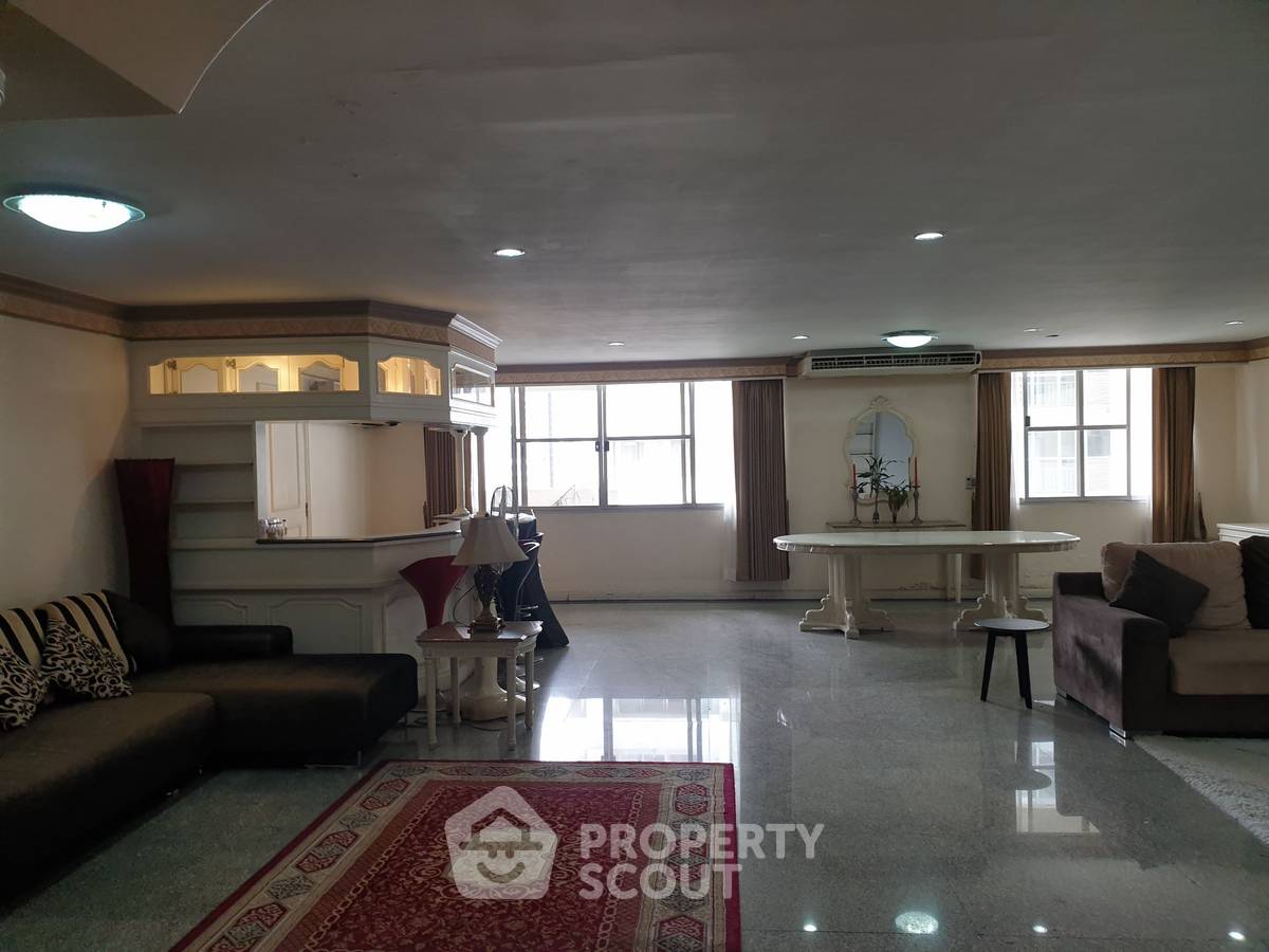 picture 3-BR Condo at DS Tower 1 near BTS Phrom Phong (ID 1917817) - 9/15