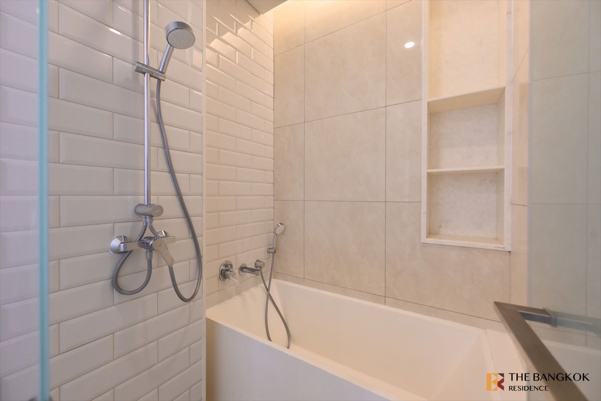 รูป Siamese Exclusive Sukhumvit 42💫 Luxuriously Elevated Unit ✨Near BTS Ekkamai - รูปที่ 9/11