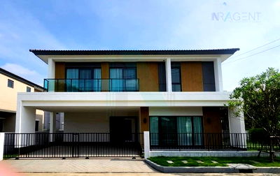 บ้านเดี่ยว บางพลี สมุทรปราการ : ขายบ้านเดี่ยว 2 ชั้น โครงการ เซนโทร อ่อนนุช-สุวรรณภูมิ 4 ห้องนอน 5 ห้องน้ำ