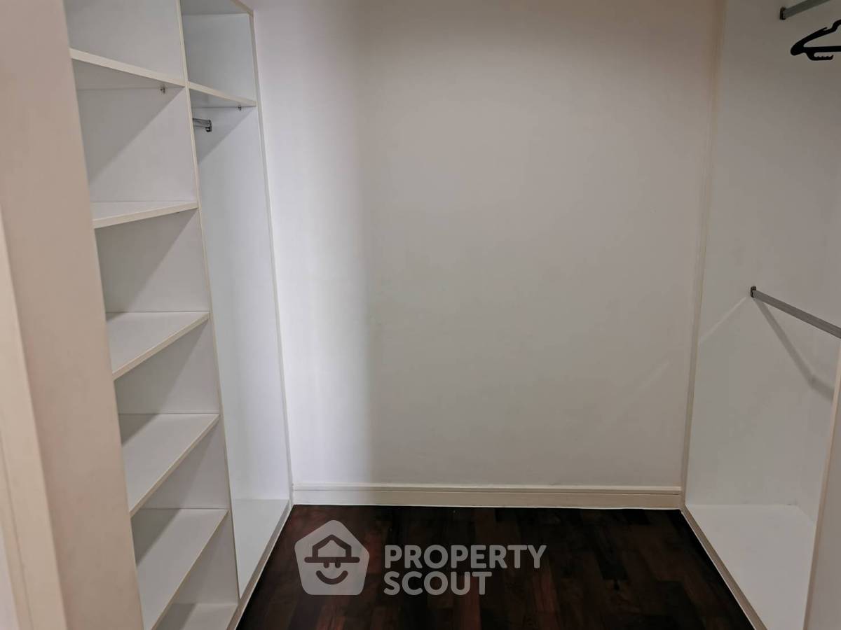 picture 3-BR Condo at Baan Siri 24 near BTS Phrom Phong (ID 549594) - 5/10