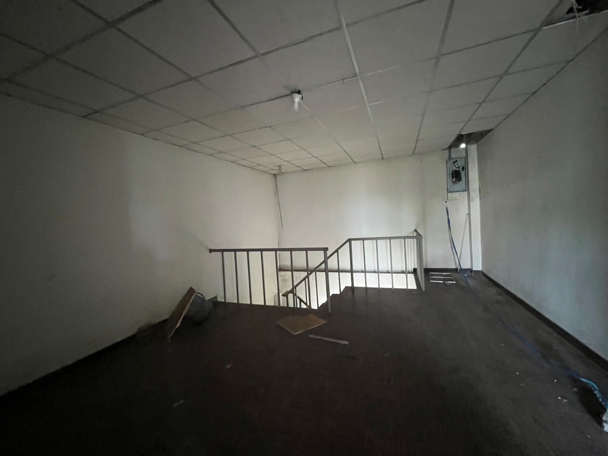 รูป ขายโรงงานพร้อมสำนักงาน 3 ชั้น เนื้อที่ 2-3-82 ไร่ ตำบลอ้อมน้อย อ. กระทุ่มแบน จ. สมุทรสาคร - รูปที่ 38/42