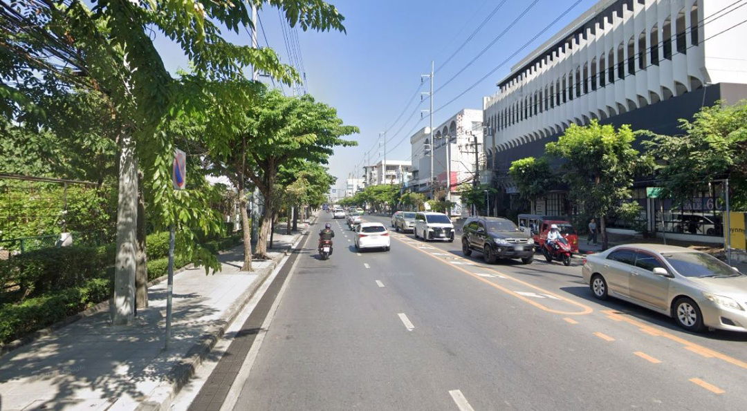 รูป ขายที่ดินพร้อมบ้านเดี่ยว 2 ชั้น สุขุมวิท 71 ซอยปรีดีพนมยงค์ - รูปที่ 1/4