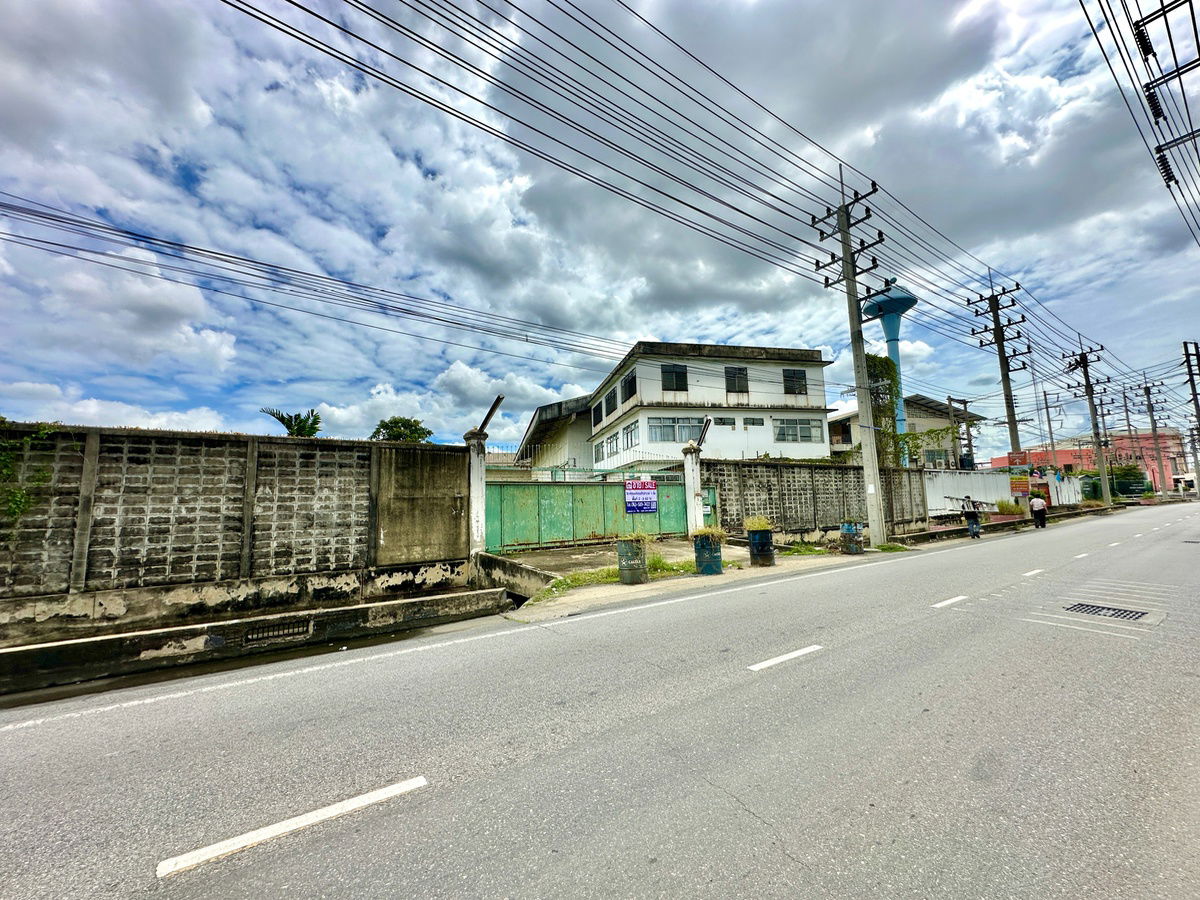 รูป ขายโรงงานพร้อมสำนักงาน 3 ชั้น เนื้อที่ 2-3-82 ไร่ ตำบลอ้อมน้อย อ. กระทุ่มแบน จ. สมุทรสาคร - รูปที่ 41/42