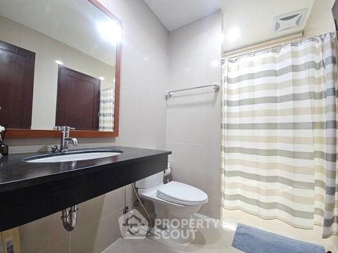 คอนโด 2-ห้องนอน ที่ โนเบิล ออร่า ใกล้ BTS ทองหล่อ (ID 2205890)