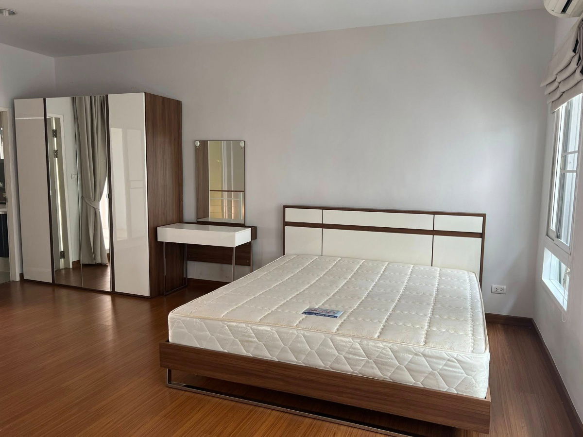 picture Townhome for rent at Townhome in the heart of the city, Sathorn - 8/10