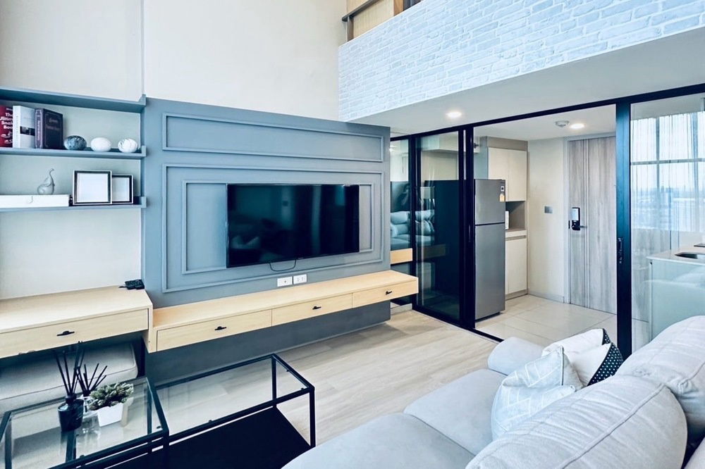 picture For Rent !!🔥 Code C20221202691..KnightsBridge Prime Sathorn, 1 bed Duo, 1 bathroom, City view, high floor, furnished, Modern style, ready to move in  - 6/8