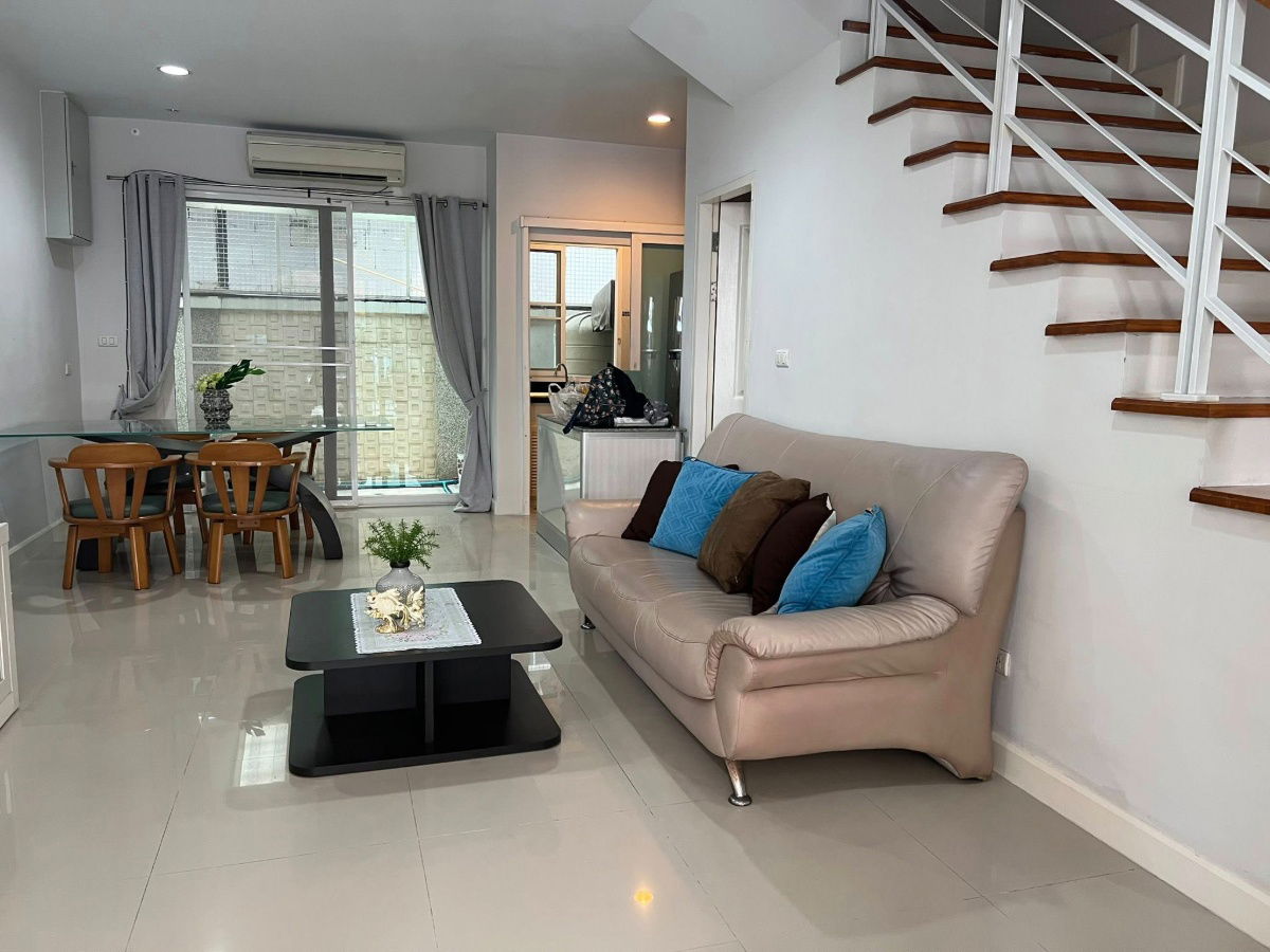 picture Townhome for rent at Townhome in the heart of the city, Sathorn - 1/10