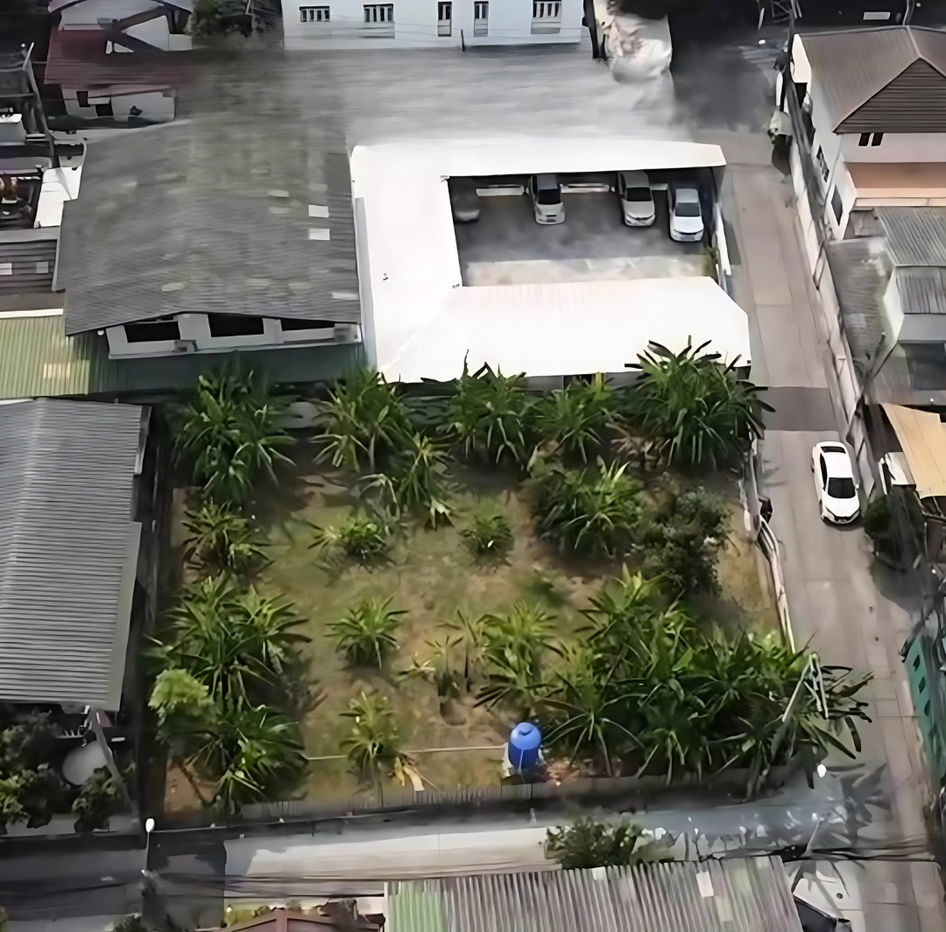 picture Land for sale in Lad Phrao, brown map FAR7, suitable for building a residence or a car park. - 7/10