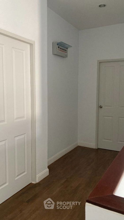 picture 4-BR House in Saphan Sung (ID 1111849) - 48/70