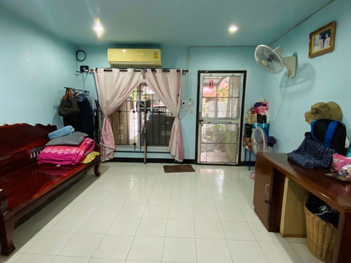 picture 2-Storey Townhouse in Benjasub Village, Rangsit Khlong 6 (Prime location on Rangsit–Nakhon Nayok main road) - 6/18